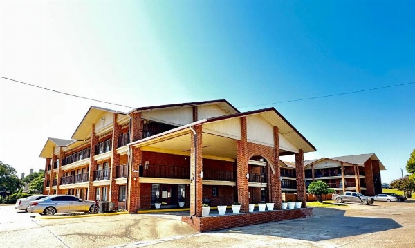 Econo Lodge image 14