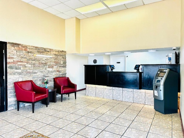 Econo Lodge image 15