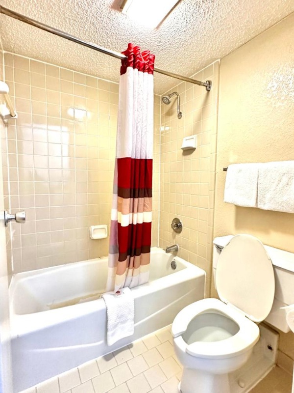 Econo Lodge image 26